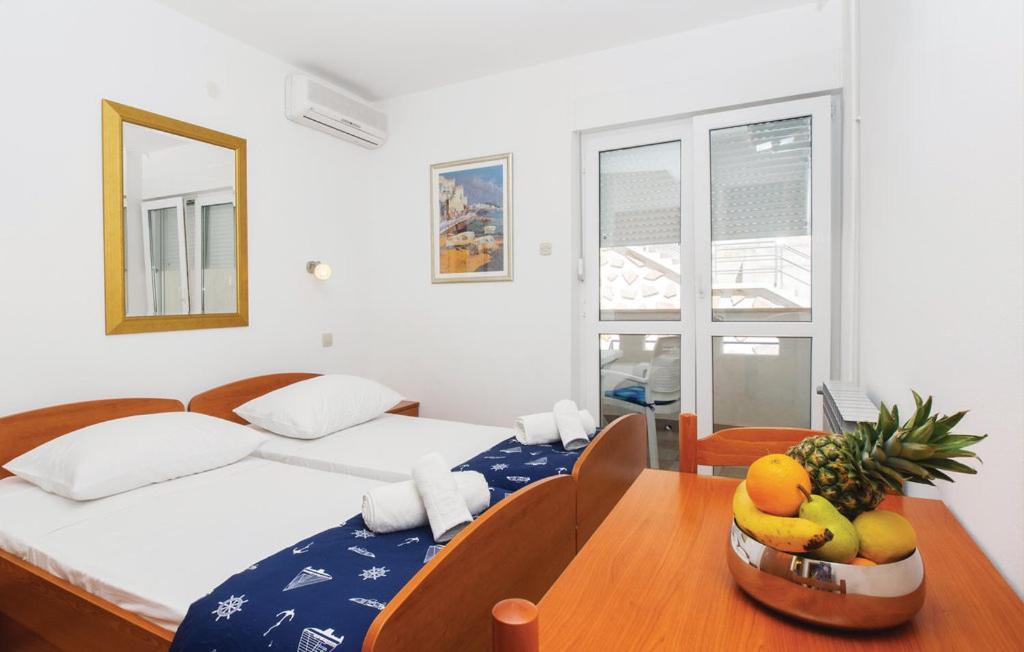 Sunrise Apartments And Studio Apartments 1 로크바 로고즈니차 외부 사진