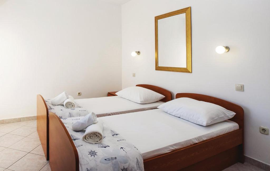 Sunrise Apartments And Studio Apartments 1 로크바 로고즈니차 외부 사진